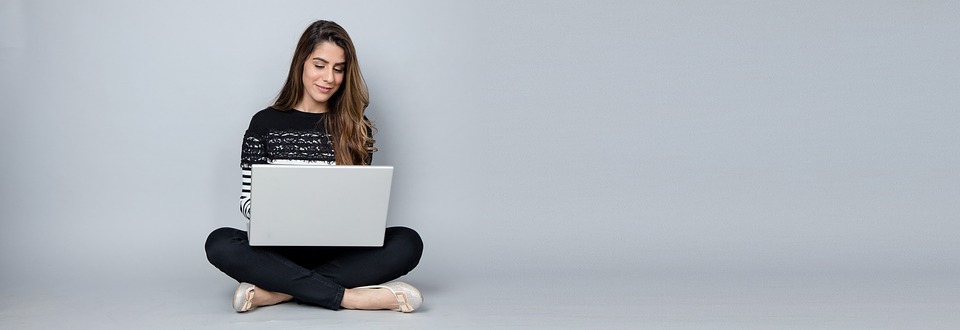woman with laptop