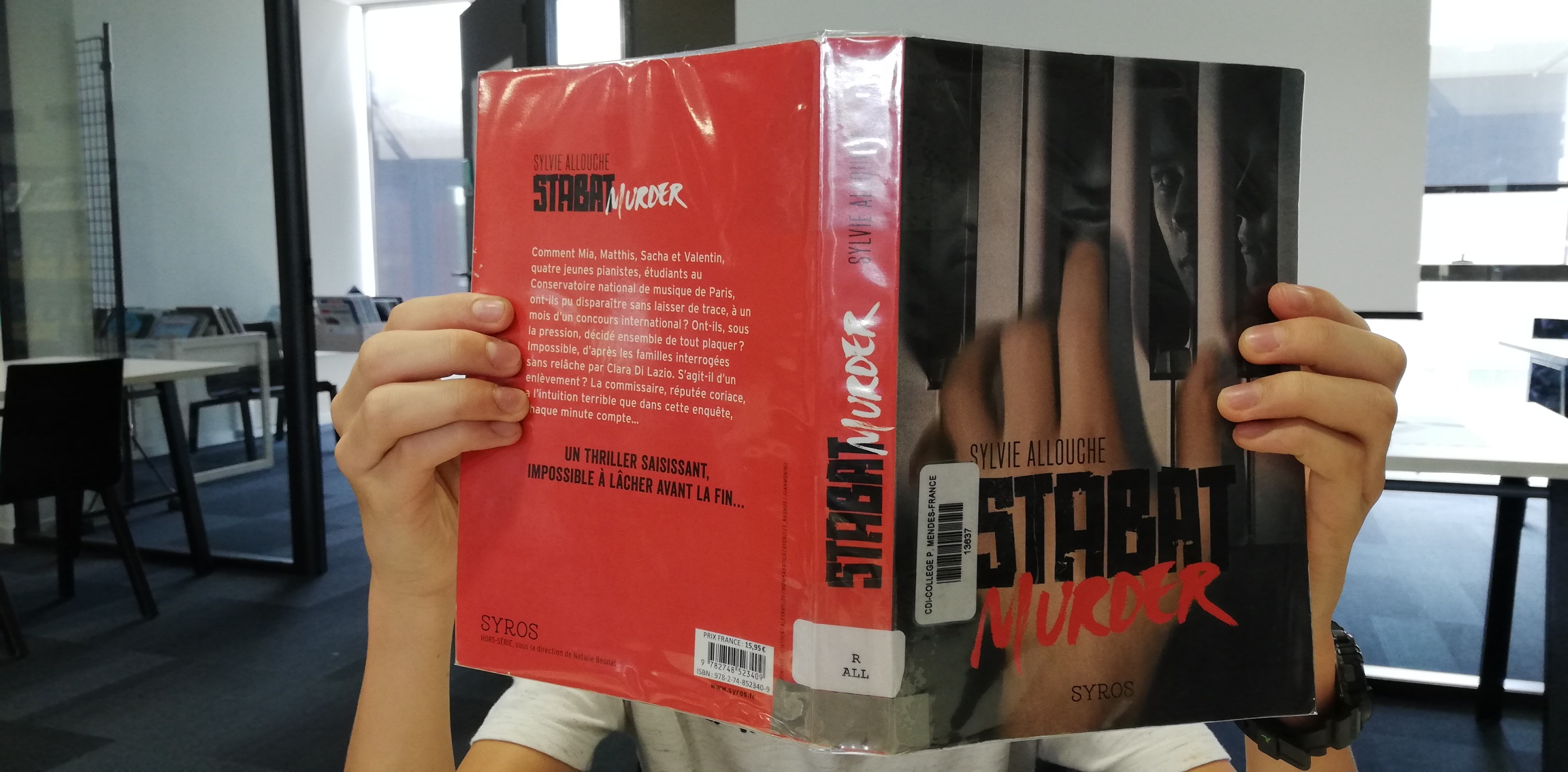 que trouve-t-on sur la couverture