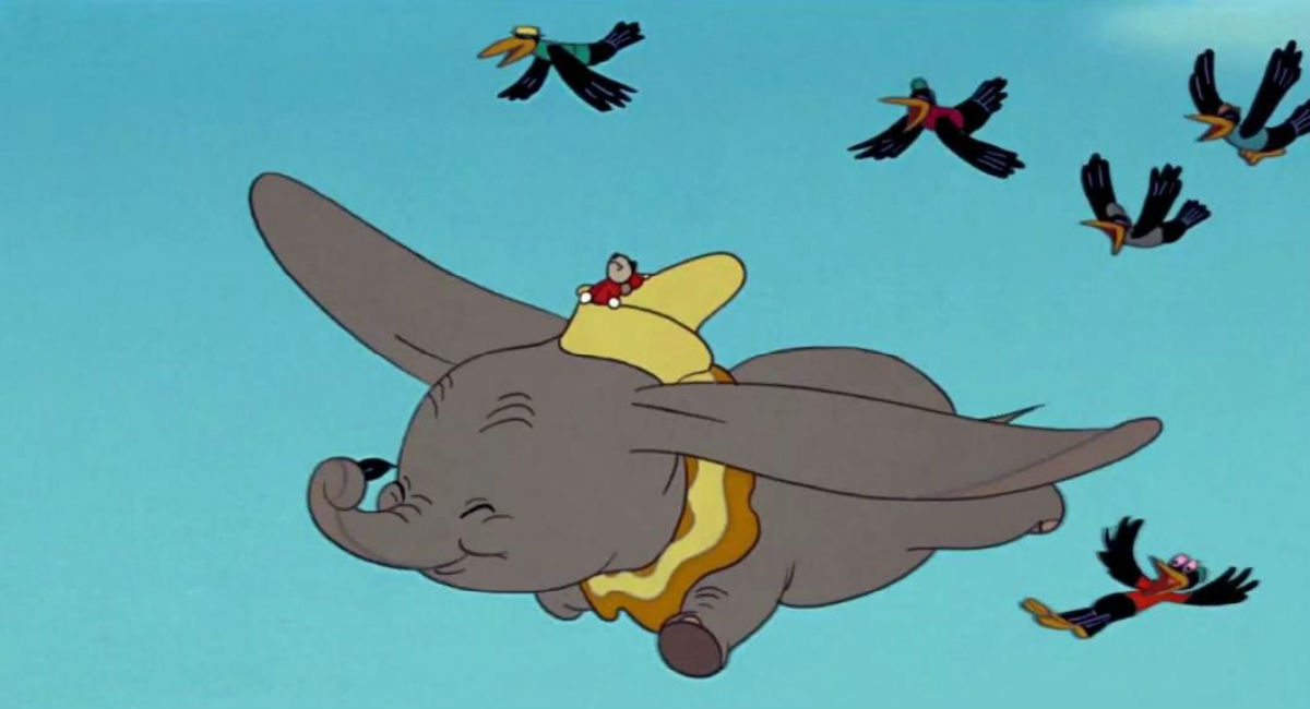 Дисней слоненок дамбо. Летающий слоненок. Летающий слон дамбо. Летающий слонёнок. Слон который летал.