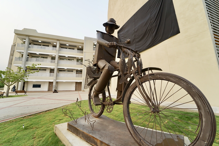 Escultura Hombre en bicicleta