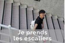 je monte les escaliers