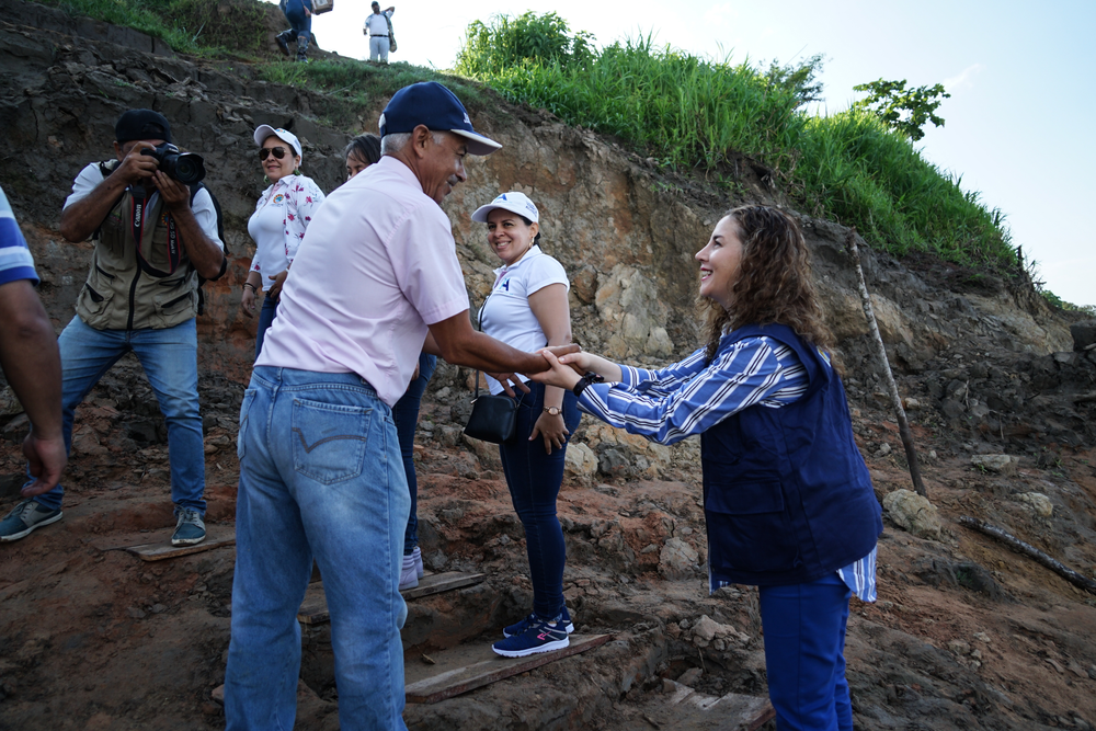 VISITA COMUNIDAD RONDA - IE MARÍA AUXILIADORA - saludo