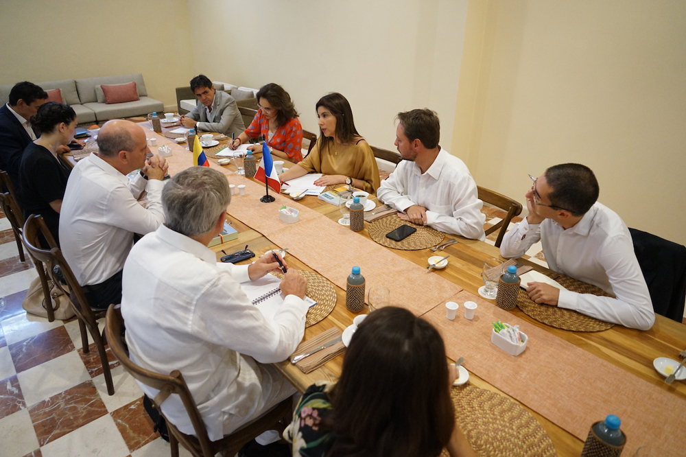 Encuentro bilateral con ministro de educación de Francia (sep-16-19)