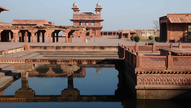 FATEPUR-SIKRI